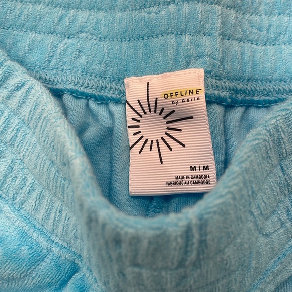 Women's offline by aerie shorts - Picture 3 of 3